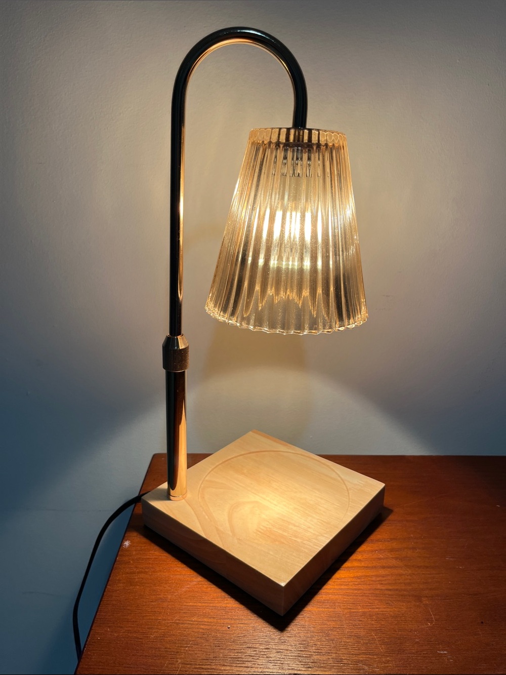Gold and Wood candle warmer Lamp with Amber Glass Shade - Cream